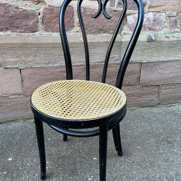 Wiener Stuhl Thunfisch und Holz geschwungenes Bistro Brasserie Bugholz Bistro chic baumann thonet 1950