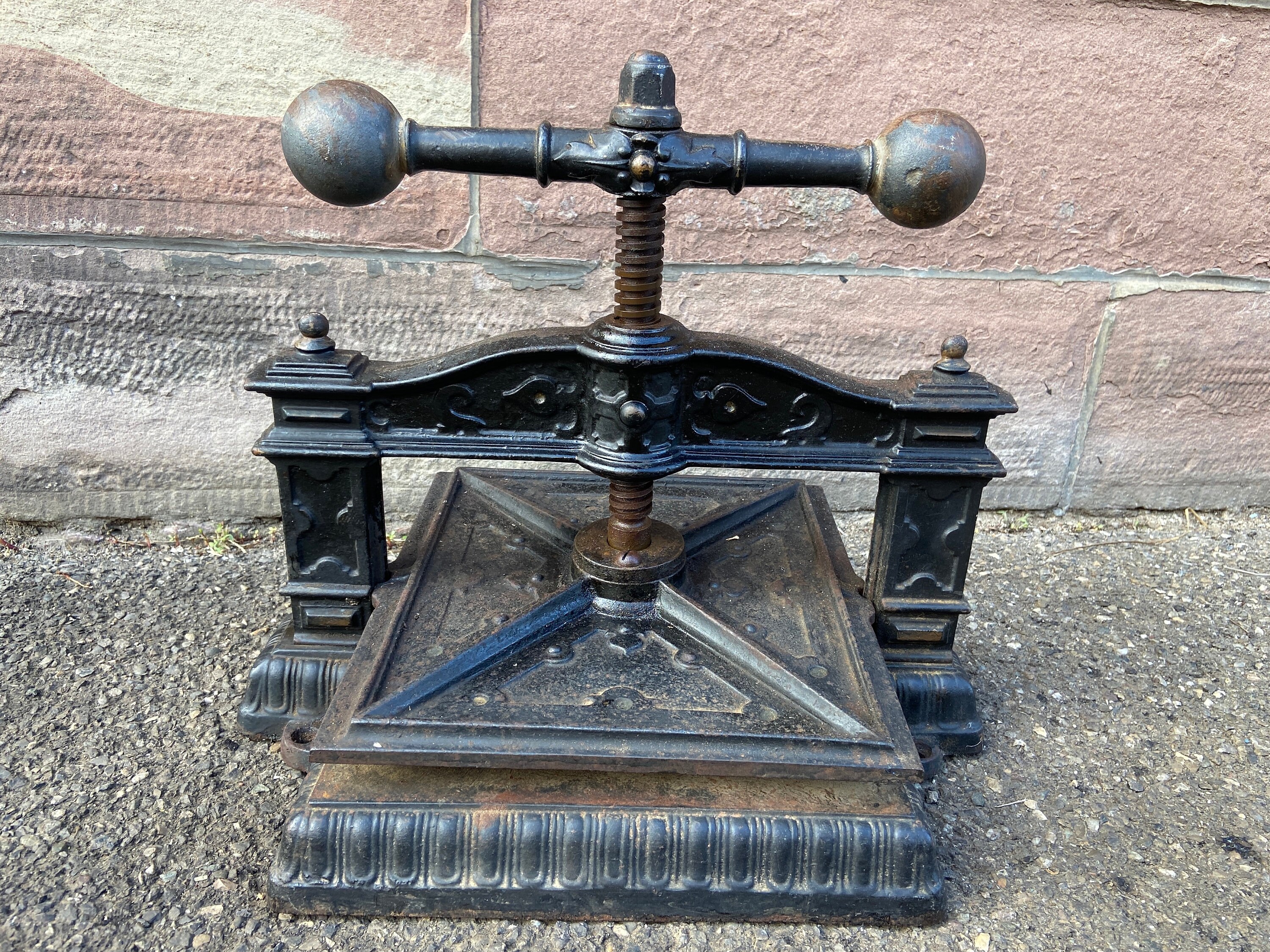 Antique Cast Iron Sheet Press for sale at Pamono