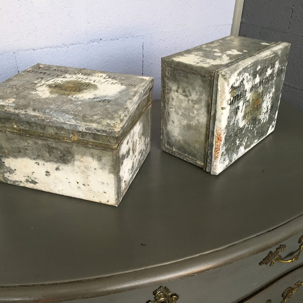 Vintage metal boxes canister / lid