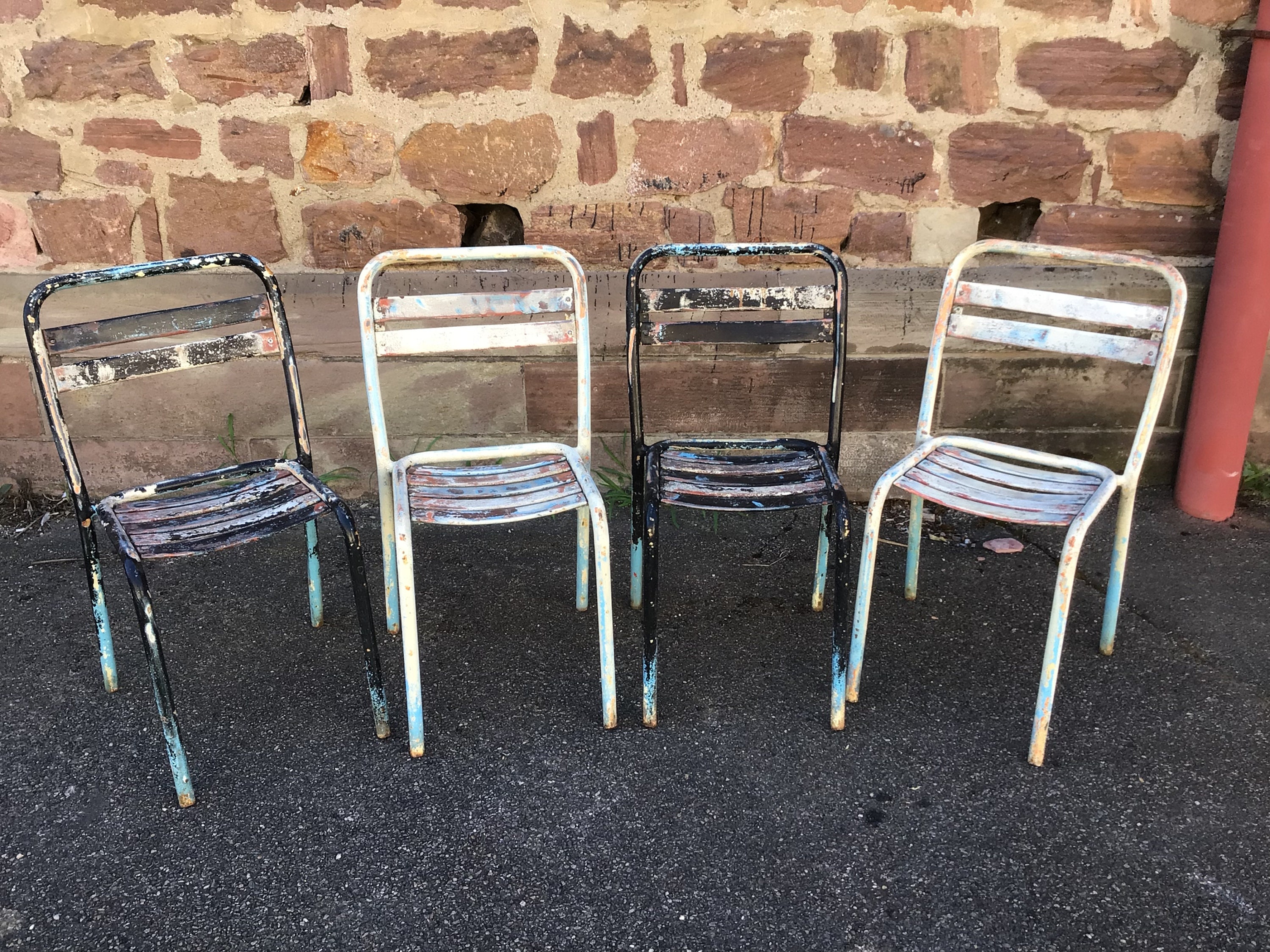 4 Incroyable Chaises