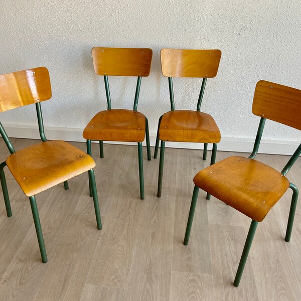ref 222 Lot Of 4 industrial chairs vintage school communities MULLCA DELAGRAVE tube & french wood School chairs 60s