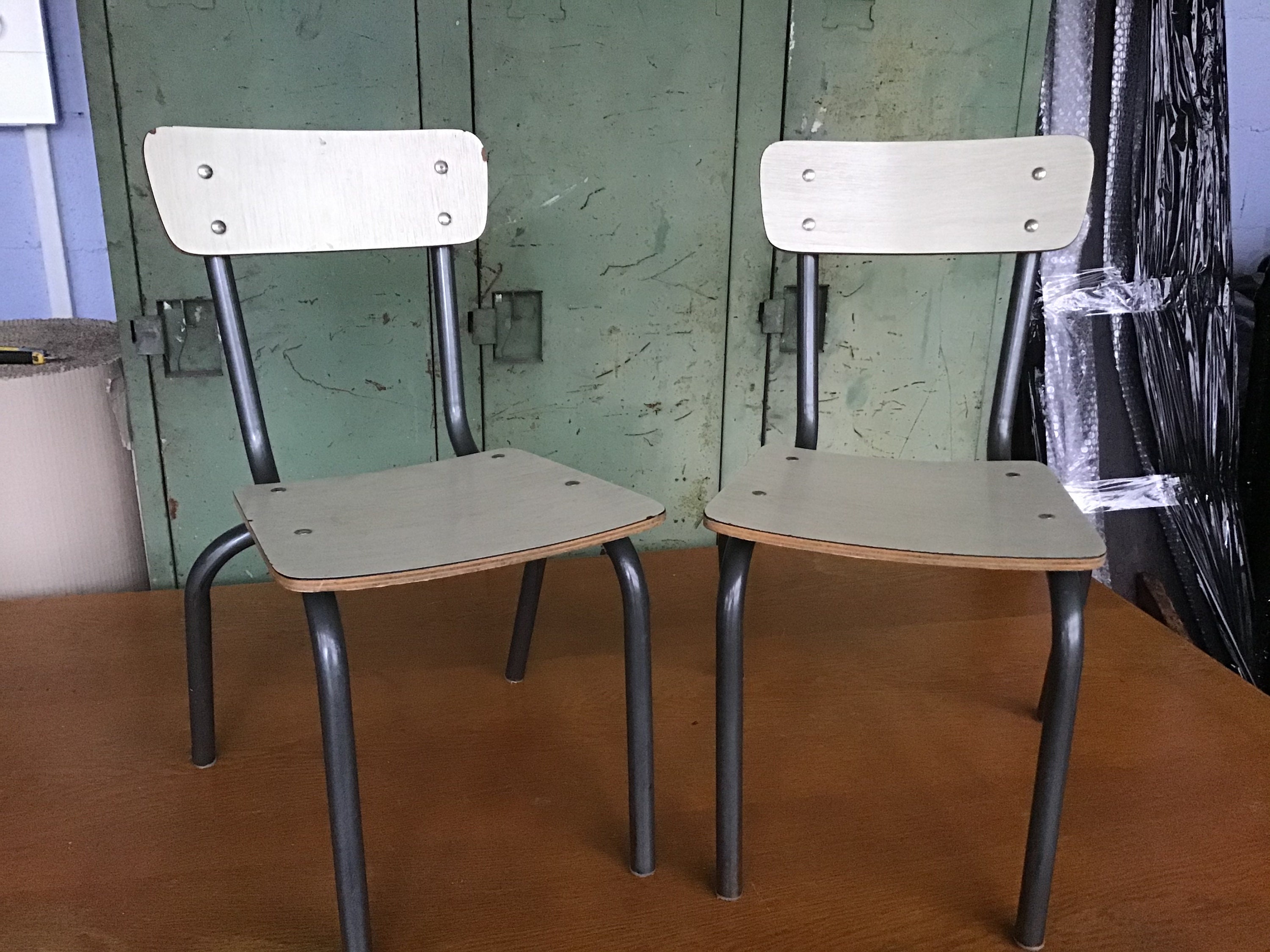 Belle et Rare Paire de Chaises Maternelle Formica Enfant Ecole Vintage 1960 Mullca Delagrave French 