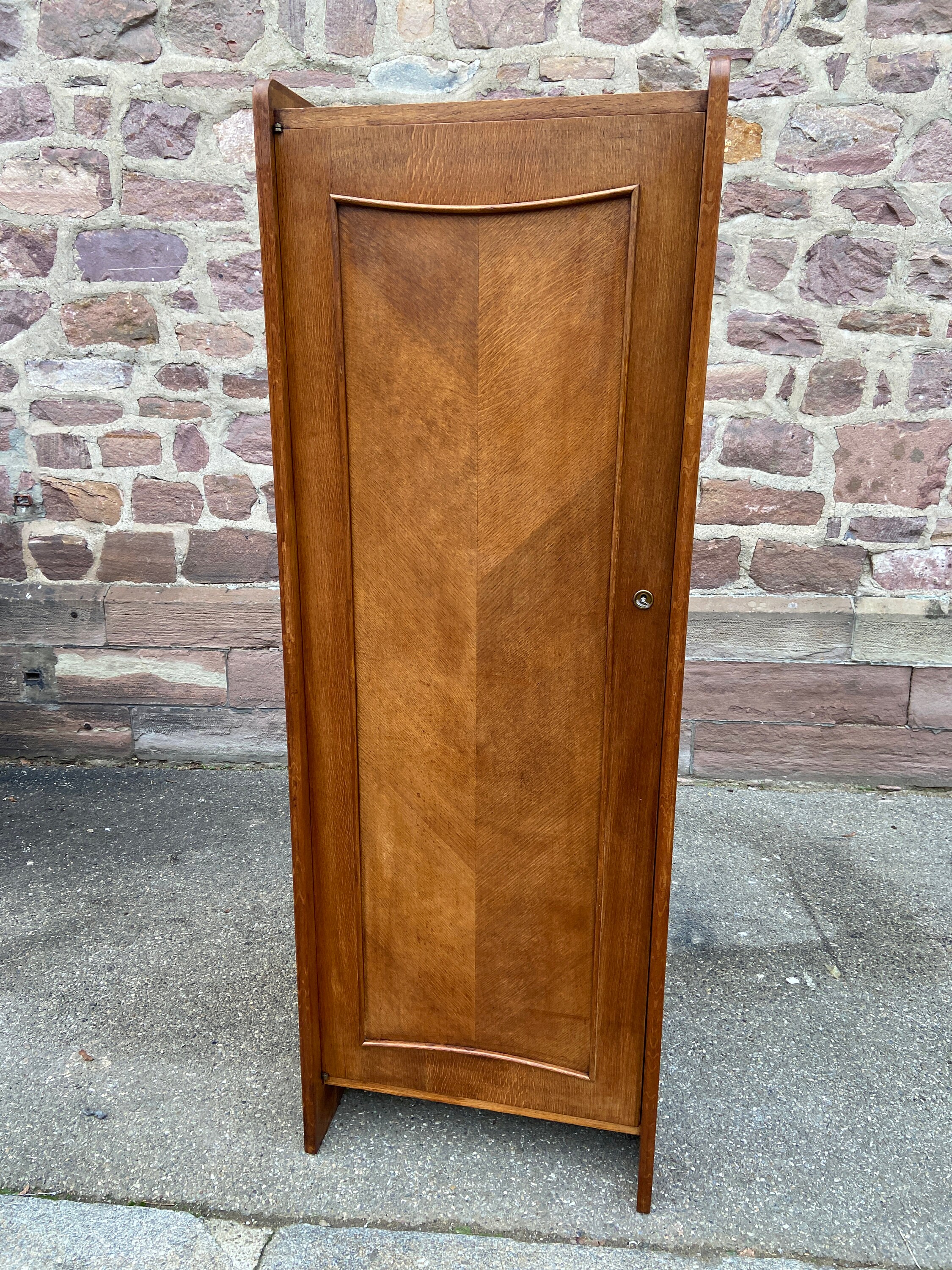 Armoire Bonnetiere Art Deco Parisienne Mid-Century Vintage Scandinave 1950