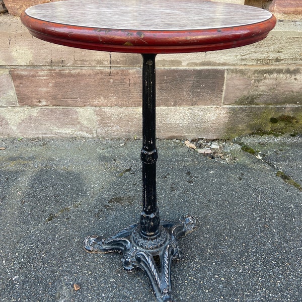 french Table bistrot café parisienne garden terrasse guéridon métal jardin bistrot 1960s vintage metal iron table garden