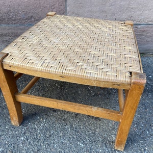 Stool Tabouret repose pieds ancien Rattan French vintage stool 1940s
