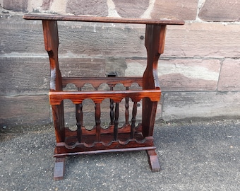 Porte revues catalan espagnol bois vintage wooden magazine rack