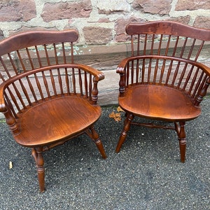 Pair of classic English Windsor armchairs Western wooden bistro chairs Hutten style vintage 70s