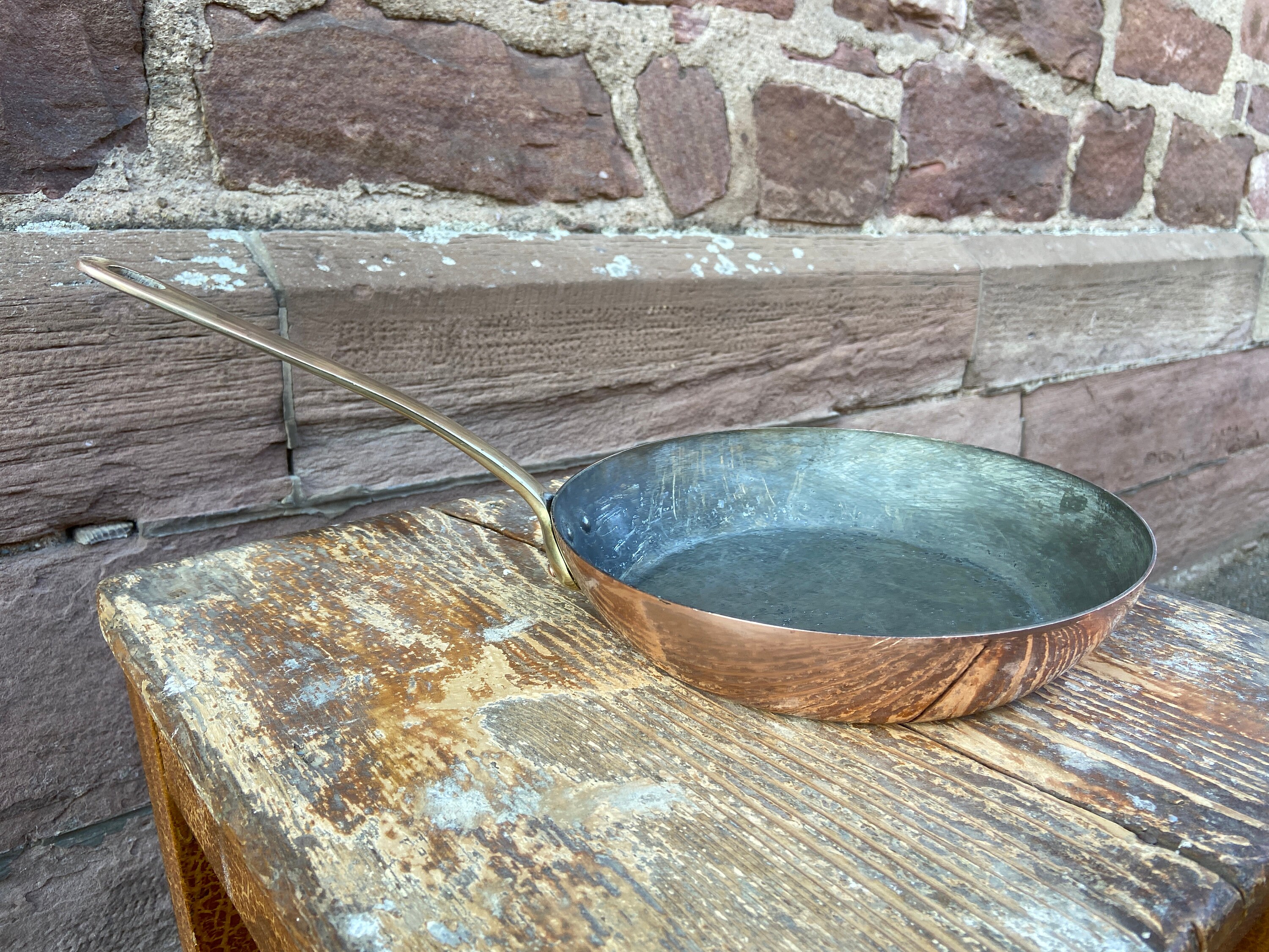 Ref 617 Vintage Copper French Sauteuse Frying Eggs Pan With Brass Handles. Poêle Cuivre