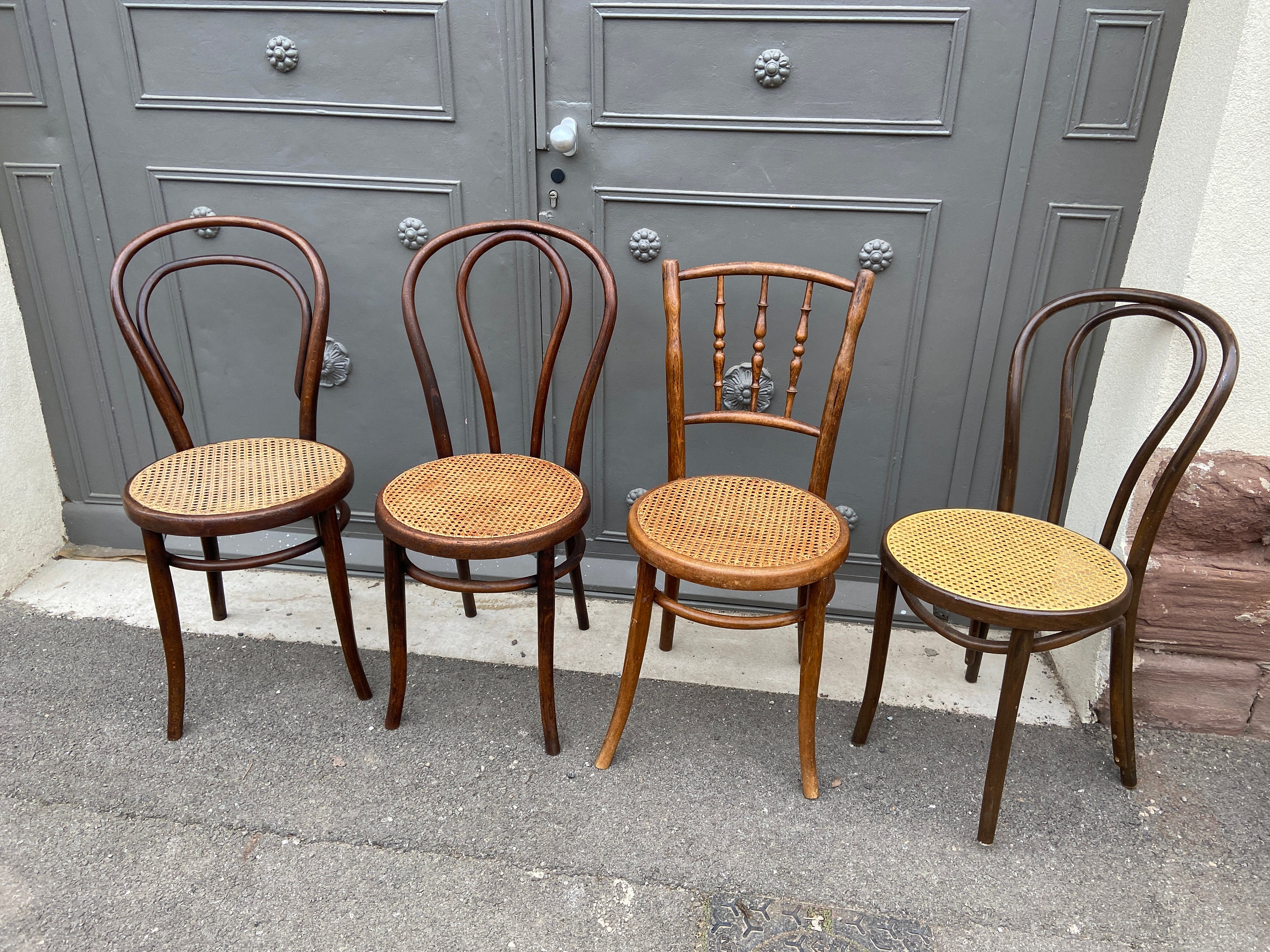 Lot de 4 Chaises Bistrot Dépareillé Dismatch Bois Courbé Brasserie Bentwood French Chair Baumann Tho