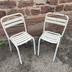 2 chaises Tolix T2 Xavier Pauchard French bistrot chairs Paris Terrasse jardin 50s image 1