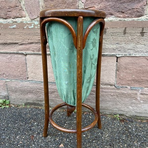 Travailleuse à couture scandinave bois courbé bentwood french sewing table vintage 1960
