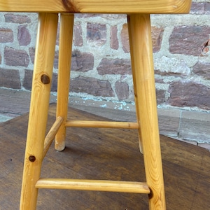 Stool Tabouret mid century en pin French vintage footstool