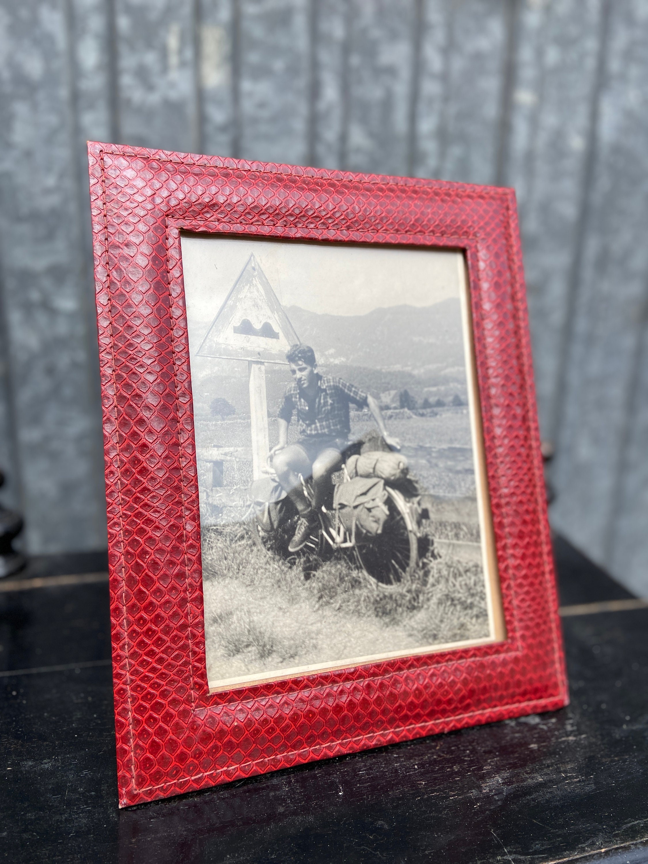 Cadre Photo Art Deco 1950 Cuir Jeune Homme à Bicyclette Frame Alsace