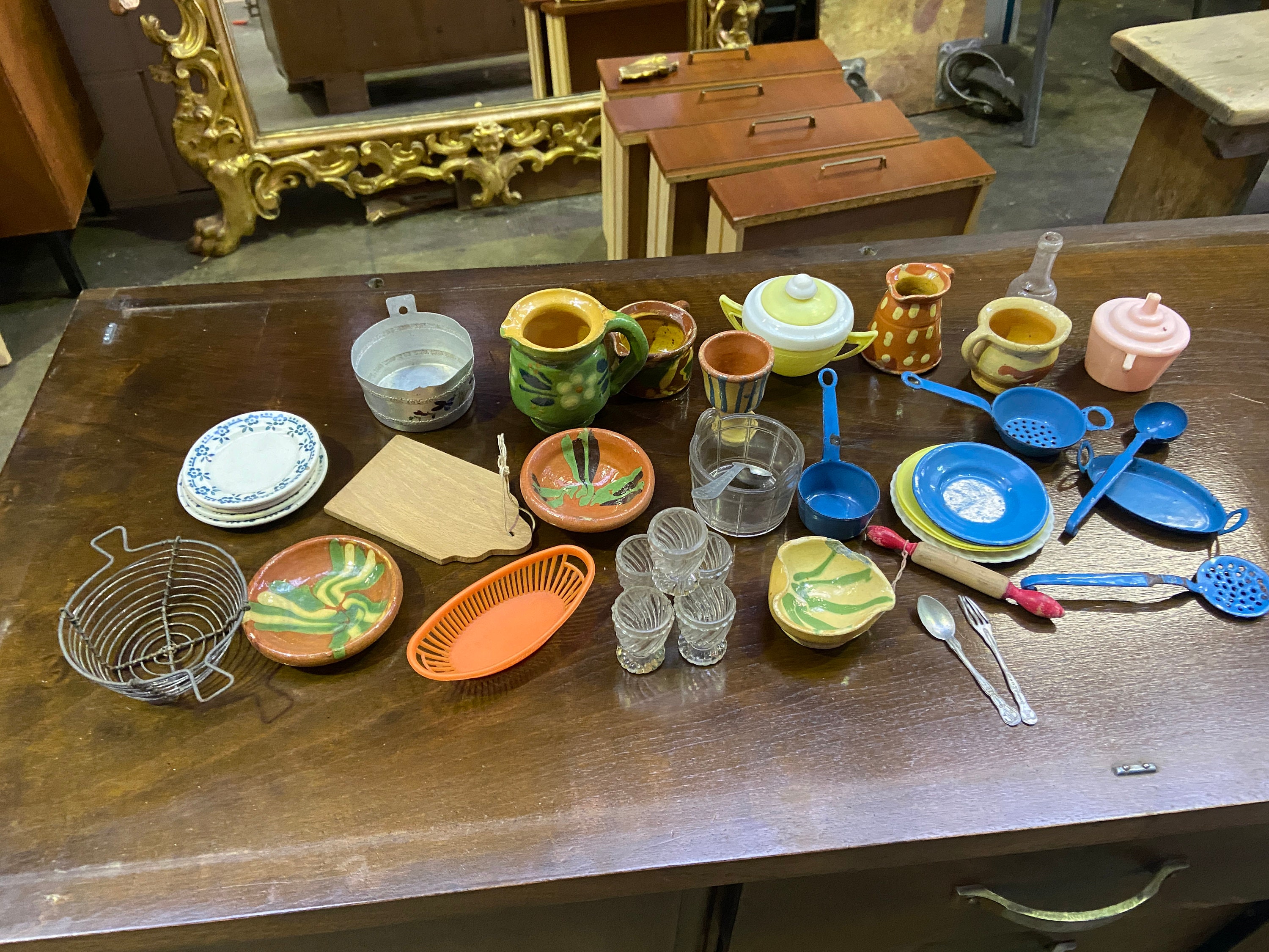 Dinette ancienne XIXème siècle Creil et Montereau faïence fleurs