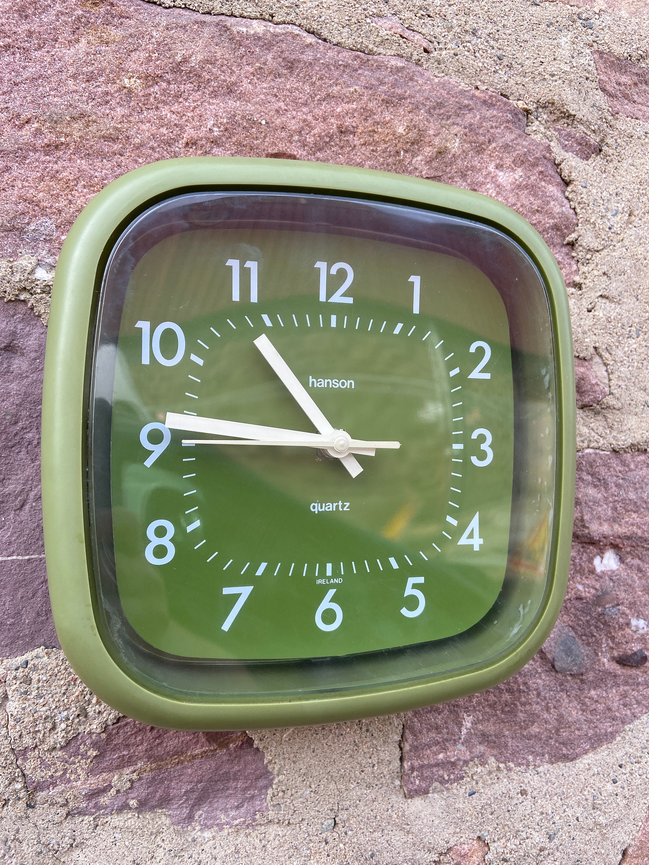 Horloge Murale Vintage Verte Années 70 Ireland Quartz Hanson // Made in Ireland