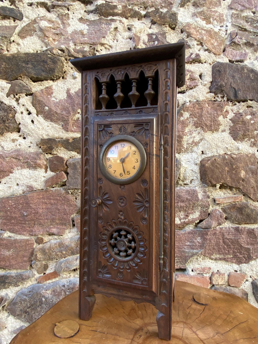 Horloge mécanique à heures bretonnes