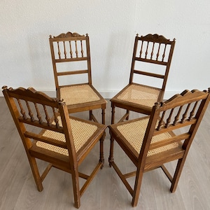 set of 4 oak Henri II Renaissance french carved dining chairs 1900s Louis XIII  Sculpté Chaises à manger