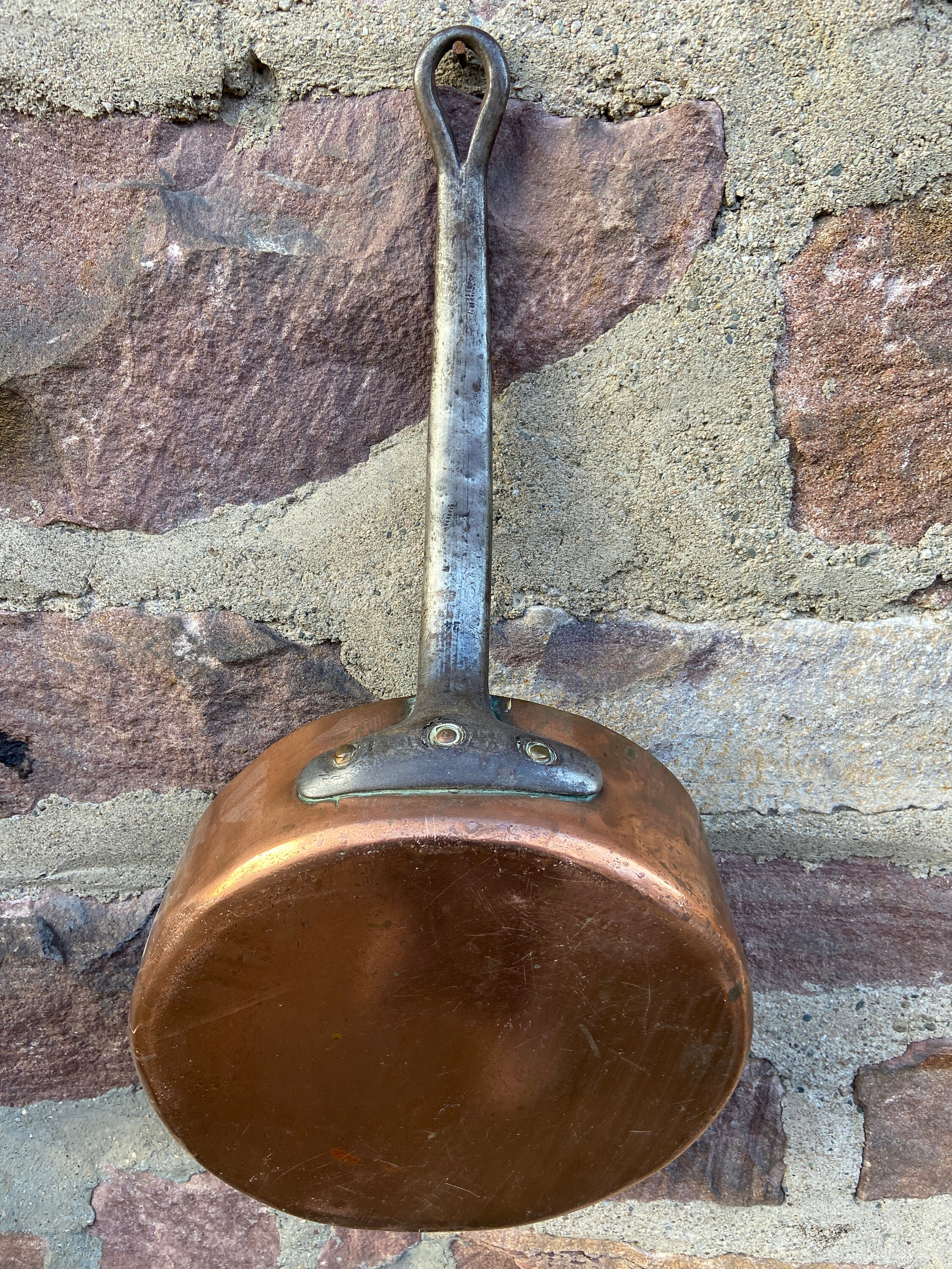 Réf 232 Grosse Casserole en Cuivre Massif Victorien Antique, 19Ème de Château Français Antiquité Pot