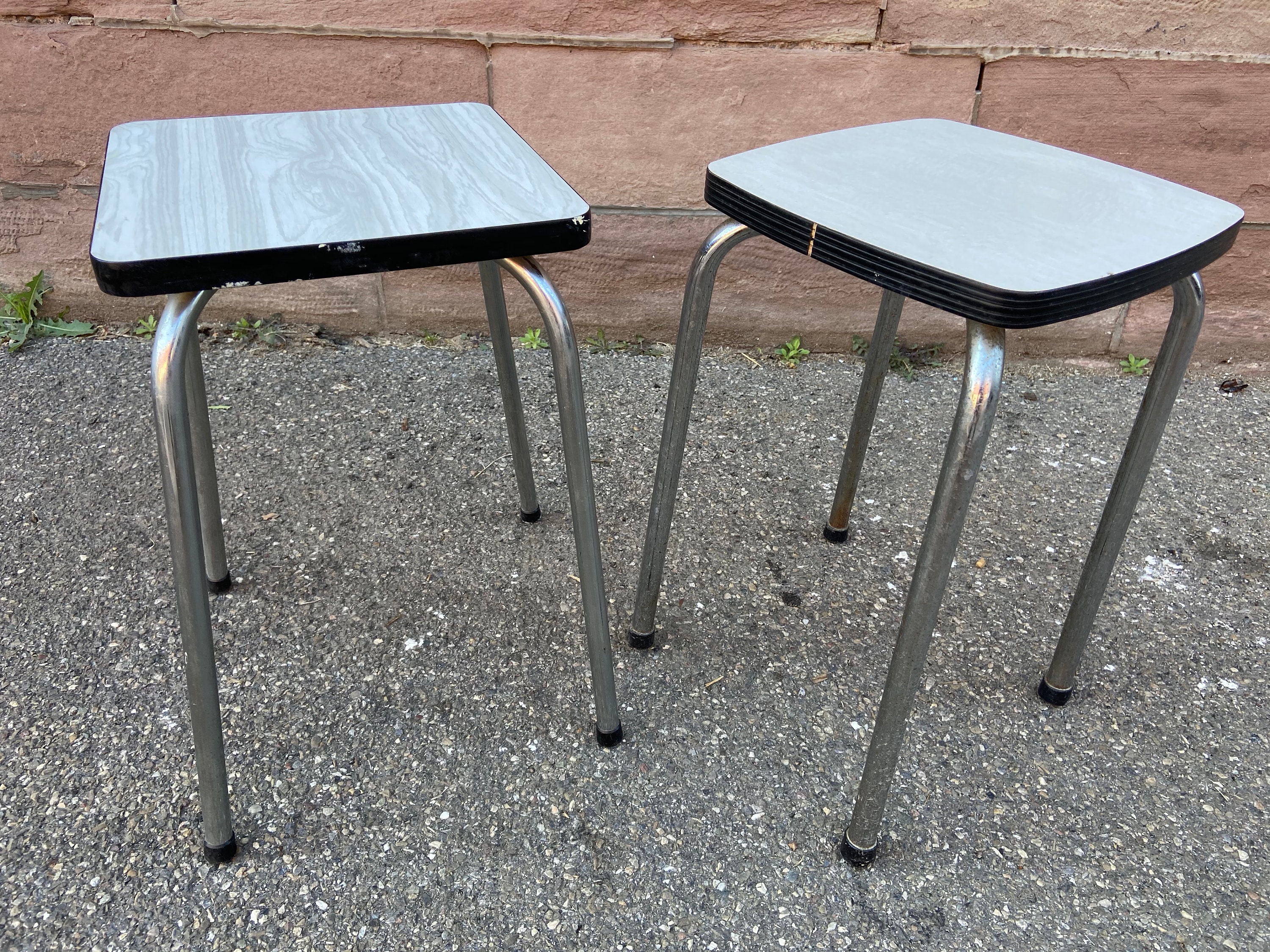 Paire de Tabourets Mid-Century Dépareillé en Formica Vintage 1960
