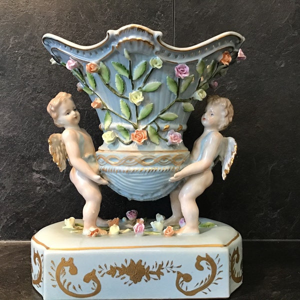 Magnifique coupe sujet en PORCELAINE dans le style de MEISSEN XXème