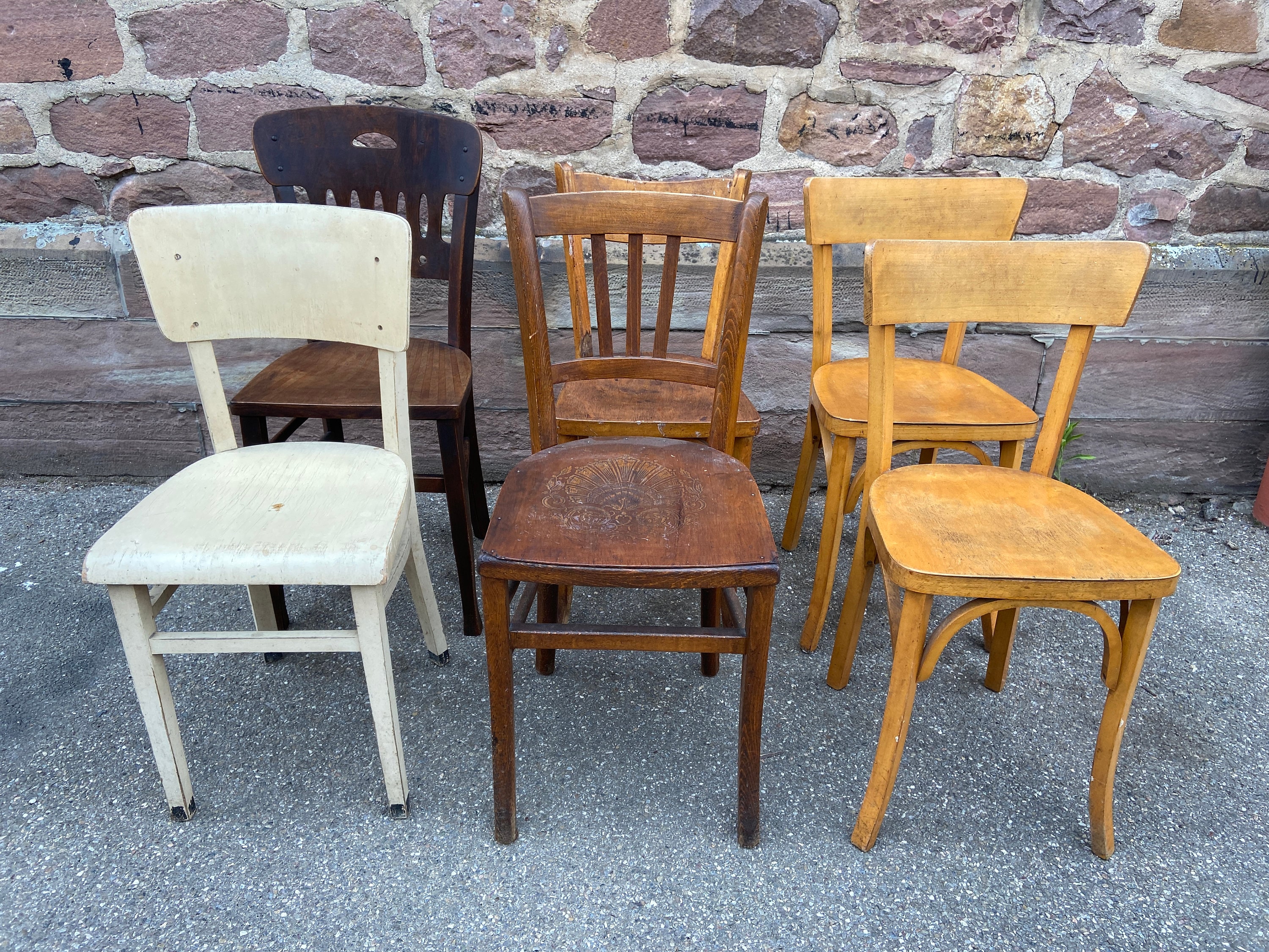 Ref 334 Lot 6 Chaises Bistrot Dépareillées Bois Courbé Brasserie Bentwood French Chair Baumann Thone