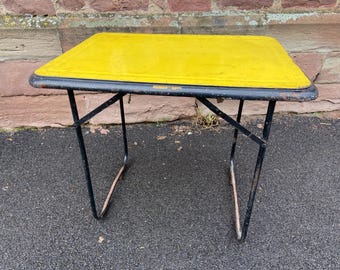 ヴィンテージ イエロー メタル キャンプ テーブル 折りたたみ LAMA