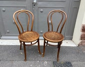 Ref 2112 pair of chairs bistro fischel Thonet Nr 18 french bistro chair vintage tuna tuna bentwood 1910 design curved wood