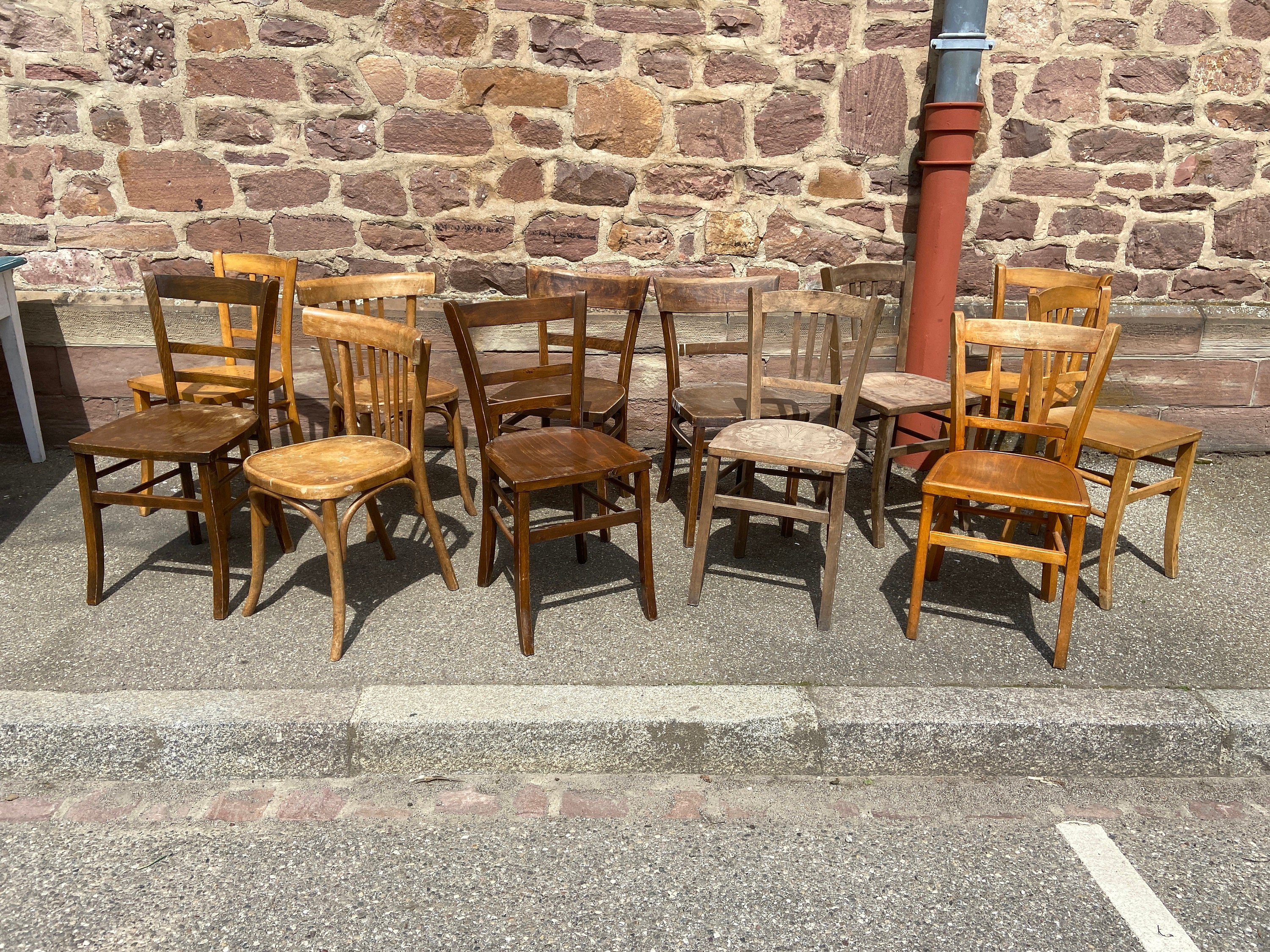 Réf 129 Lot de 12 Chaises Bistrot Dépareillé French Wood Bistro Bentwood Chairs Baumann