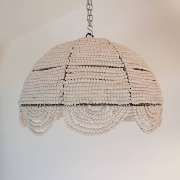 Lustre en perles de bois || Chandelier perles|| Suspension d'inspiration victorienne || Lampe bohème