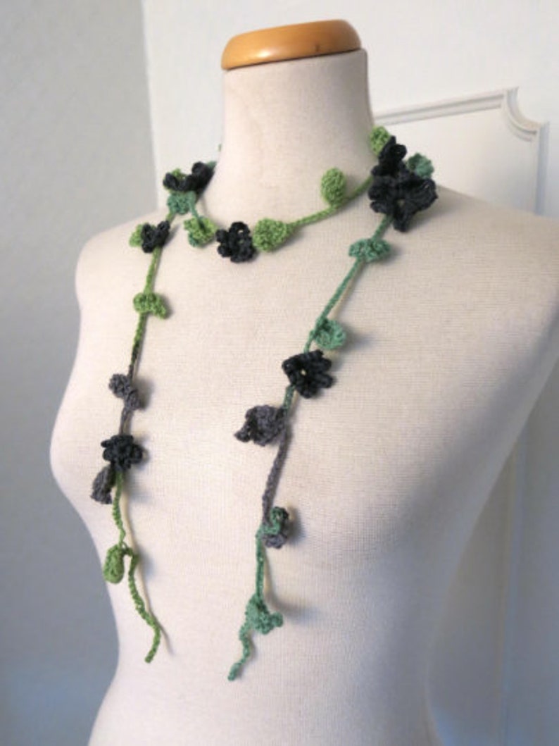 Crochet flower necklace Green and gray