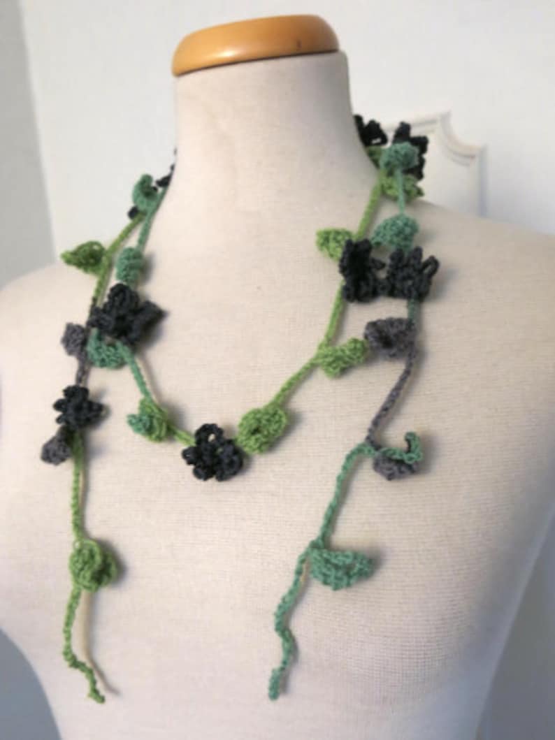 Crochet flower necklace Green and gray