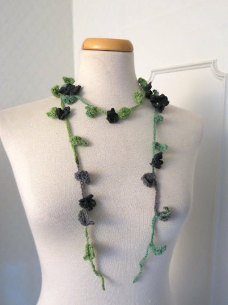 Crochet flower necklace Green and gray