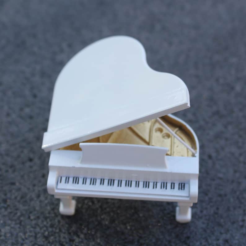 Miniature Grand Piano image 4