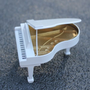 Miniature Grand Piano image 5