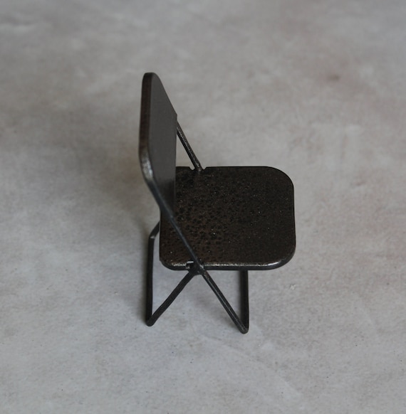 Dollhouse Funiture: Folding Chair