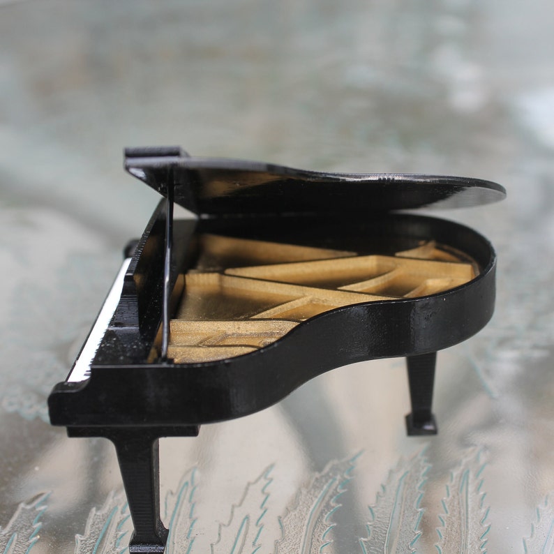 Miniature Grand Piano image 2