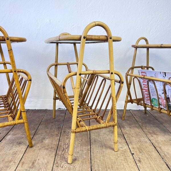 Table d'appoint porte-revues en rotin avec plateau en verre table en bambou vintage du milieu du siècle boho des années 60