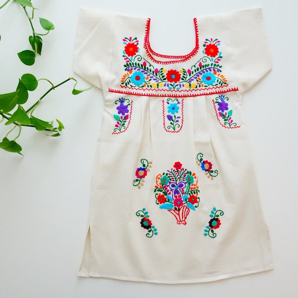 Handbesticktes mexikanisches Kleid mit Blumenmuster, Größe 110 ( 4-5 Jahren)