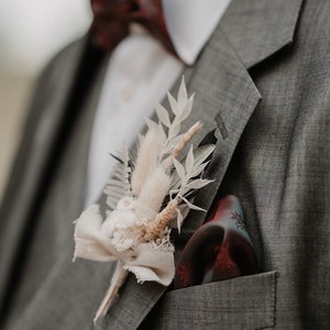 Badge dried flowers groom *groom*