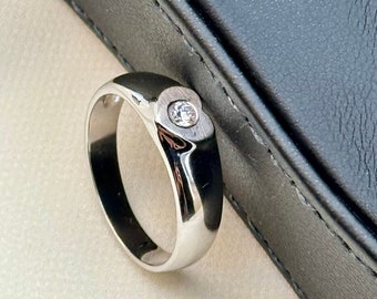 18k Solid white Gold  Ring with one Diamond, Heart shape  , Diamond ring , For Her, For Him  ,Unisex Ring , Birthday Gift, Anniversary Gift.
