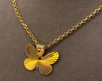 18k solid Gold butterfly necklace 20 inches