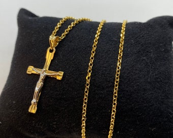 14k Gold Cross Necklace 20 inches ,2mm.