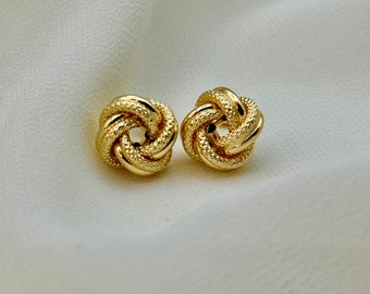 18k Gold Love Knot Stud Earrings with Engraved Details, Handmade Jewelry Gift, love knot ,real 18k gold , For mum , Birthday Gift .