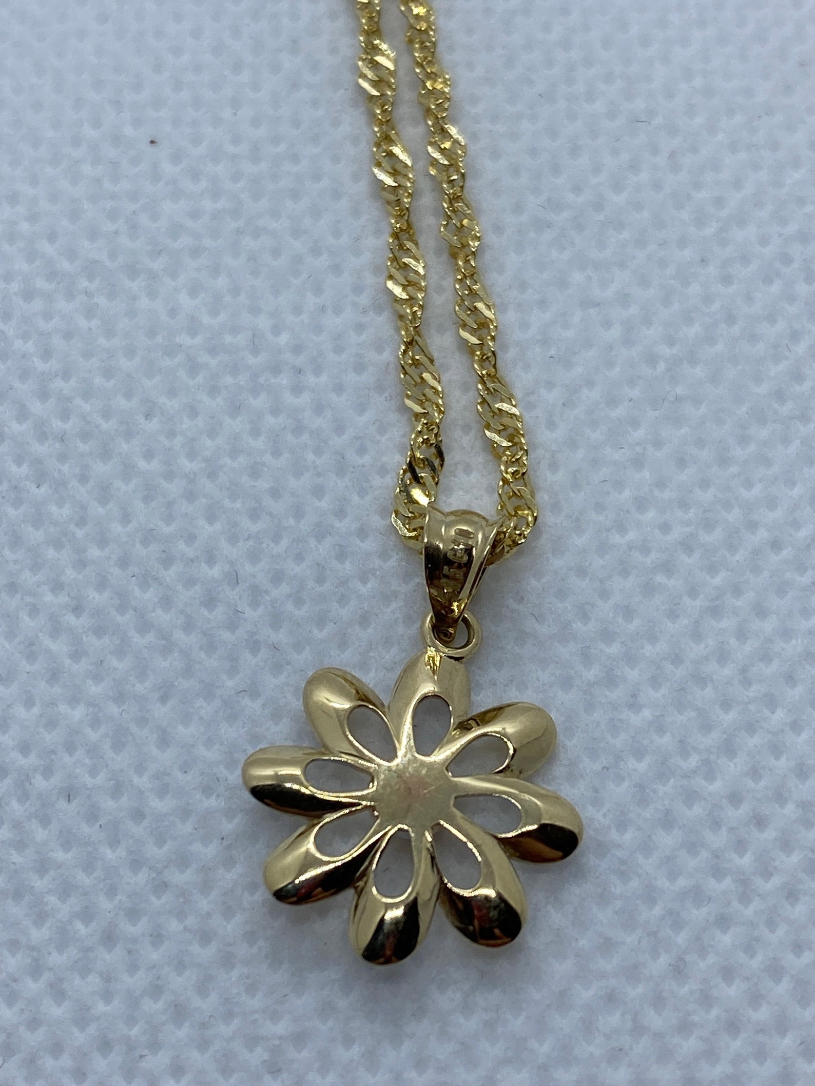 14k Solid Gold Flower Necklace 19.5 inches Etsy