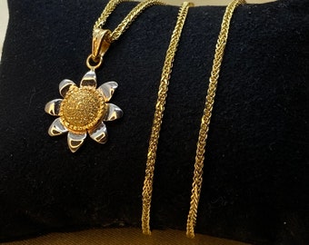 18k solid Gold Sun Flower Necklace Diamond Cut , Solar Celestial Star Sun Necklace, Wedding Gift, Anniversary Gift, Birthday Gift