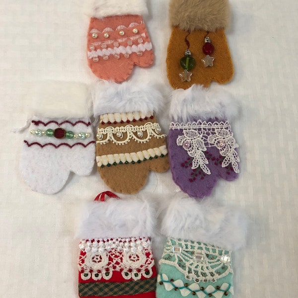 Handmade Felt Mitten Christmas Decorations |One of a Kind Door Decoration Holiday House Warming Gift Tag