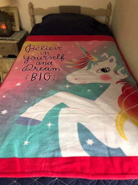 Girls Pastel Rainbow Star Unicorn Bed Fleece Blanket Dream Big