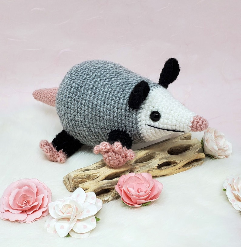 Patty the Opossum Pattern image 1