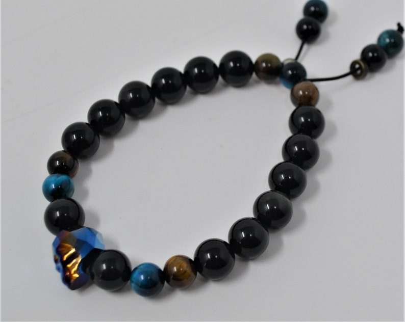 Protection Wealth Men/'s ALIEN Bracelet Skull Onyx Tiger Eye Mala Bracelet Abundance Reiki Infused Wisdom Grounding Healing Energy