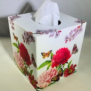 Pink Peony Decoupaged Tissue Box with Butterflies - Floral Décor, Garden Lover&#39;s Gift, Flower Lover&#39;s Gift, Summer Flowers, Garden Décor